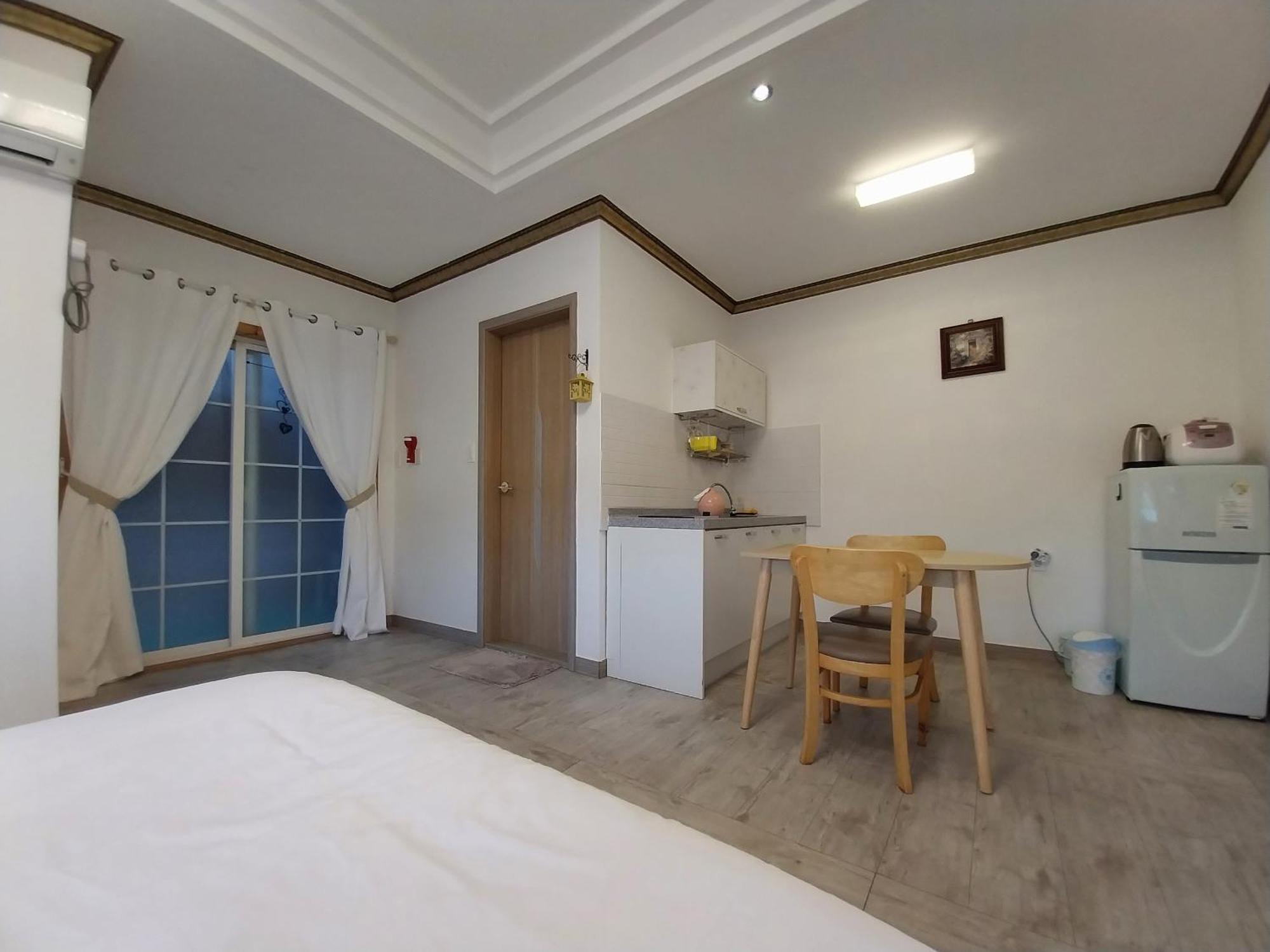 Another World Pension Gyeongju Exterior photo